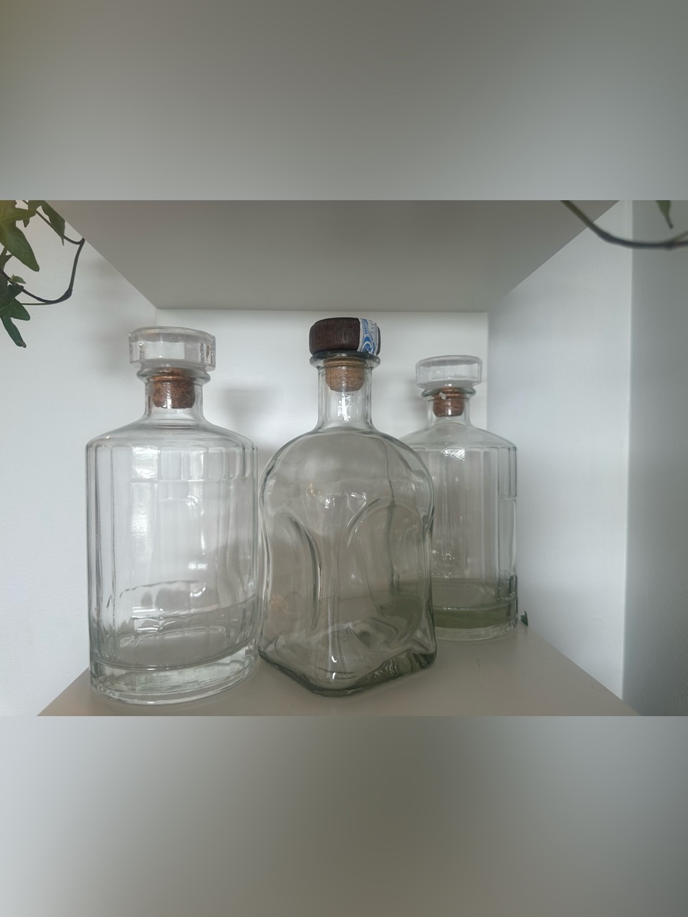 Clear Glass Decanter with Wood Cork - Elegant Clear Bar Accessory